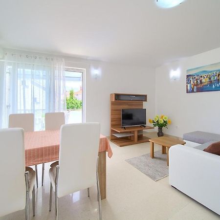 Apartment Anja Krk Town Esterno foto