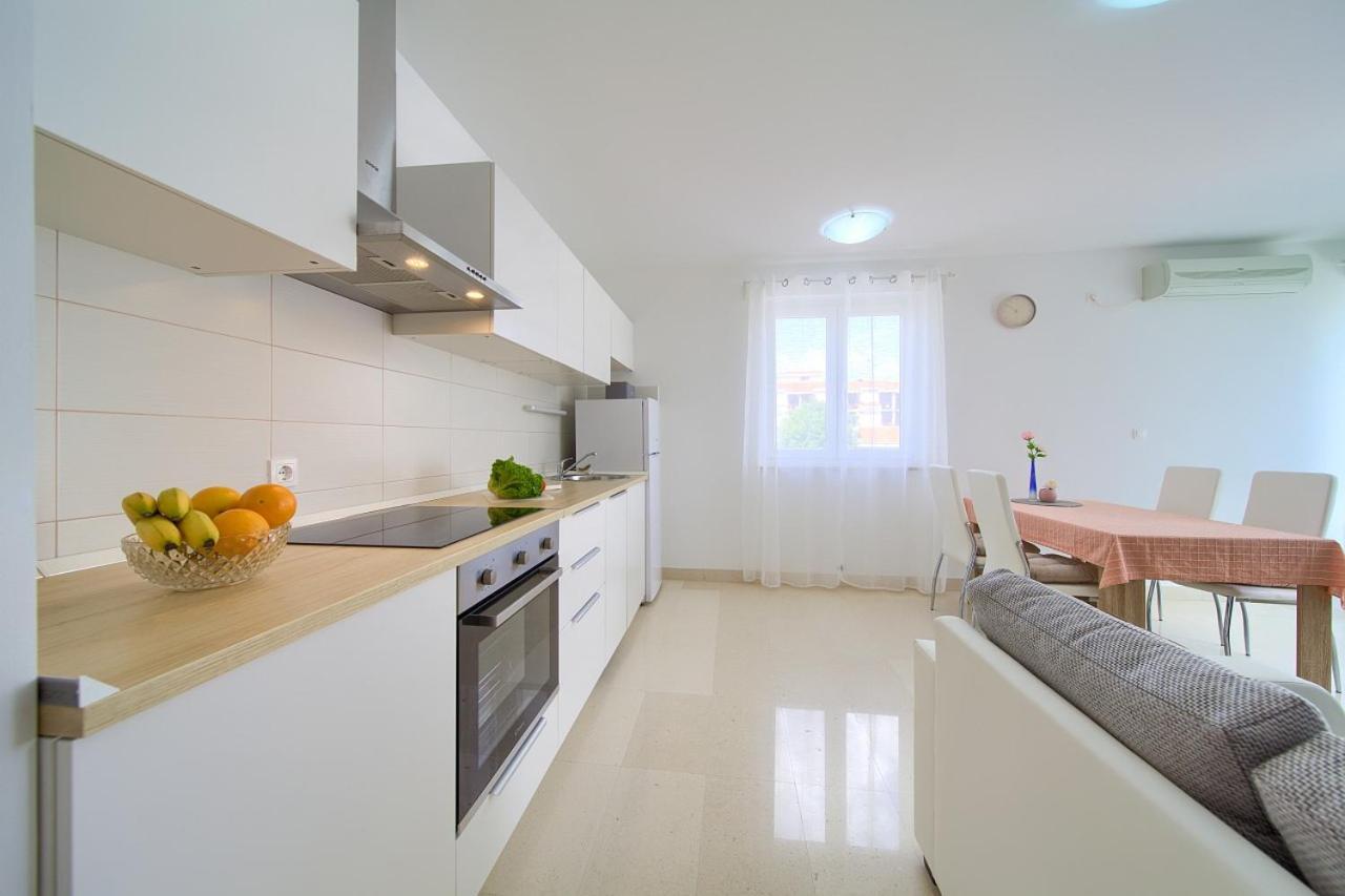 Apartment Anja Krk Town Esterno foto