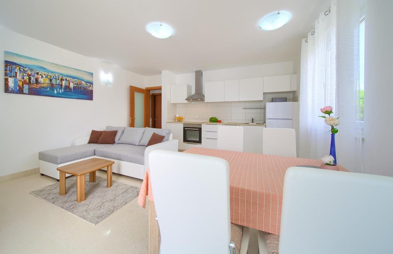 Apartment Anja Krk Town Esterno foto